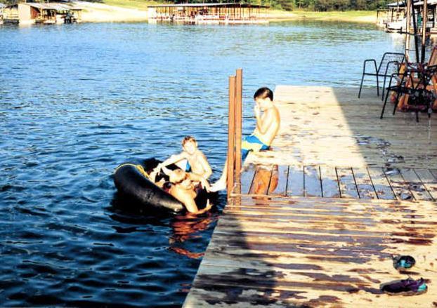 Kings Cove Resort Branson West Exteriör bild